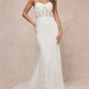 Lulu's Elegant White Lace Wedding Dress